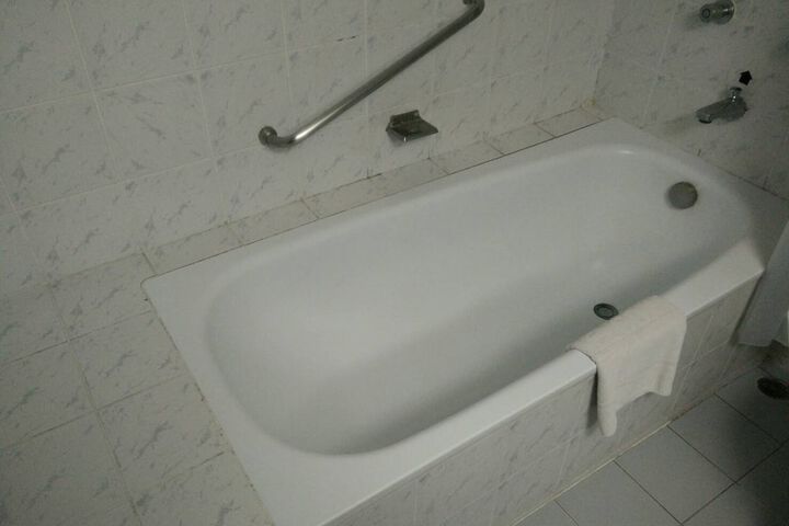 Room 118 of 143