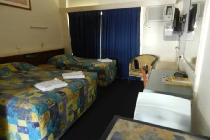 Room 3 of 12