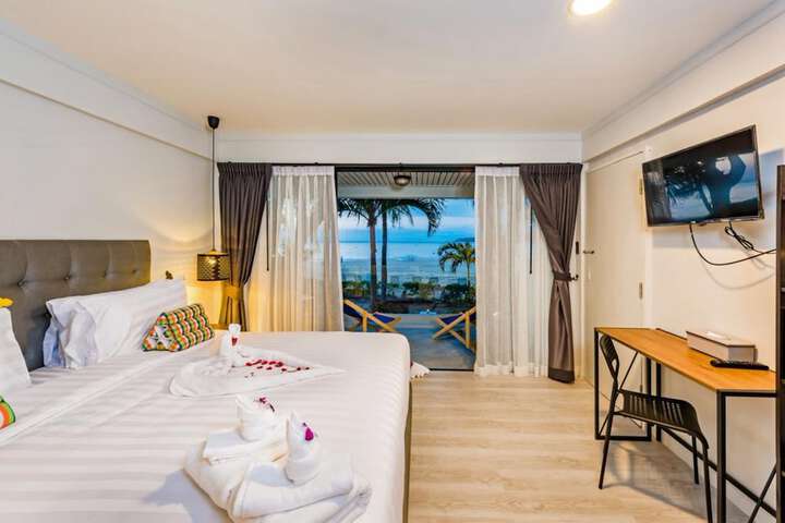 Room 4 of 34