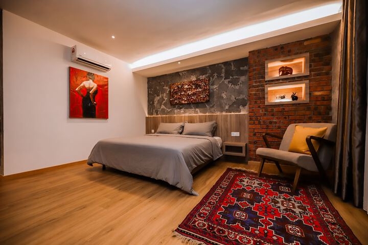 Room 26 of 120