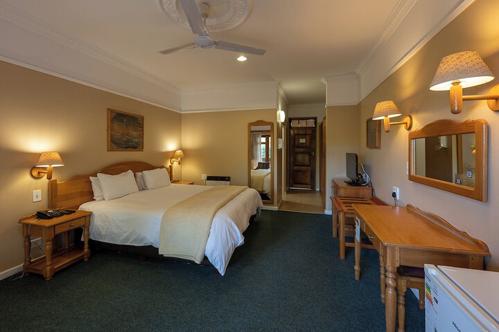 Room 12 of 73