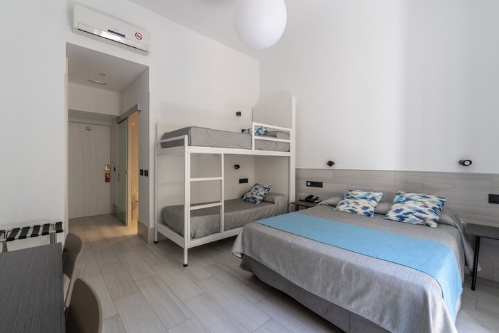 Room 5 of 89
