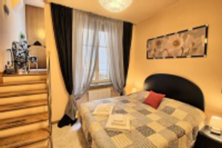 Room 330 of 528