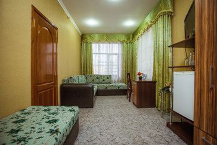 Room 19 of 38