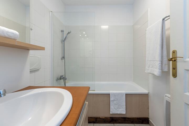 Bath Interior