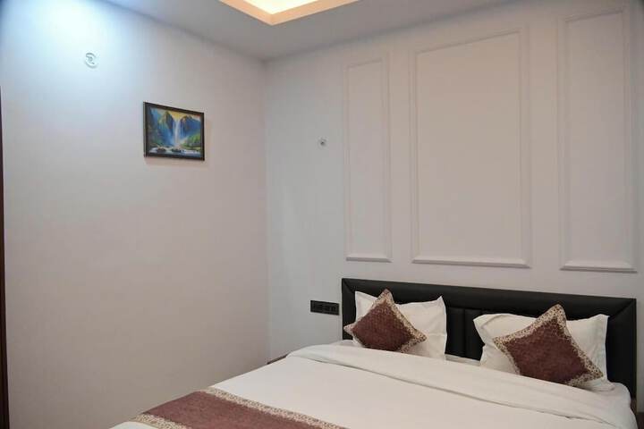 Room 6 of 39