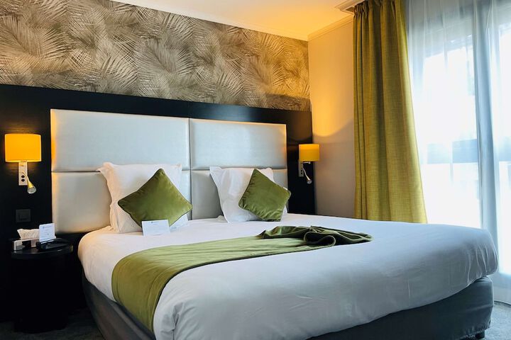 Room 21 of 35