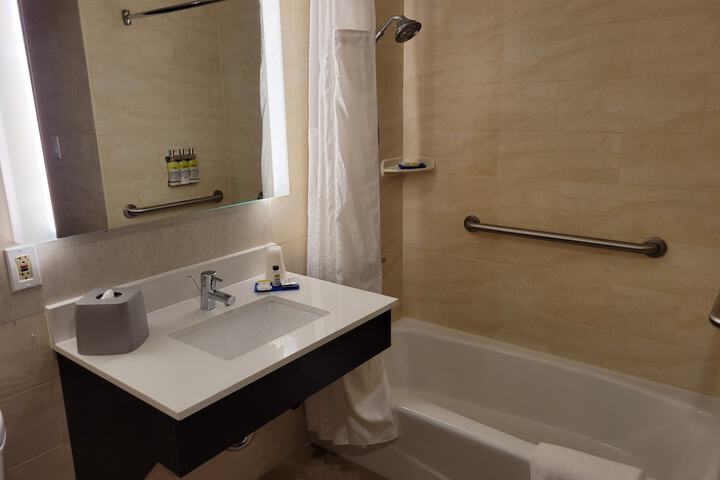 2 Double Beds (8 of 8)