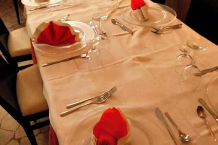 Dining 17 of 27
