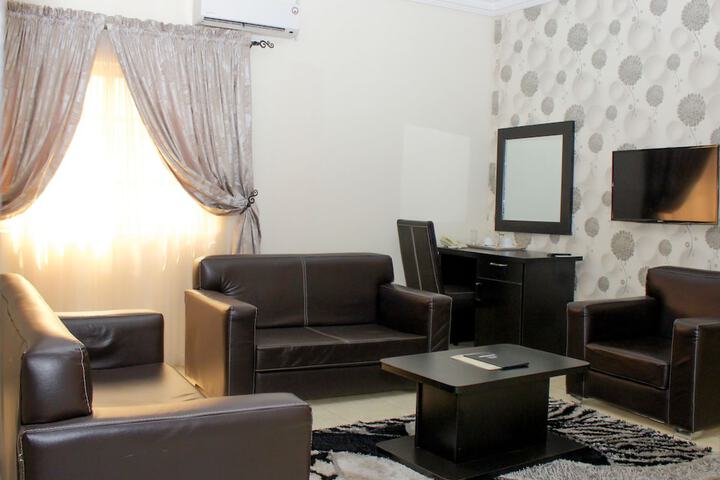 Room 11 of 35