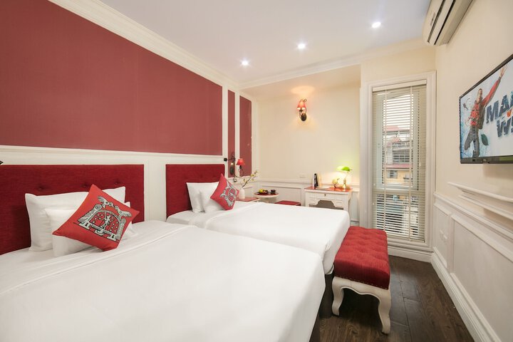 Room 10 of 48