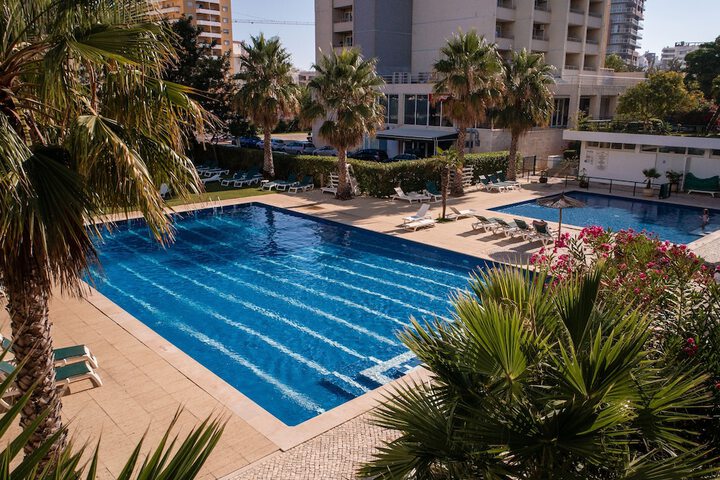 Pool Hotel