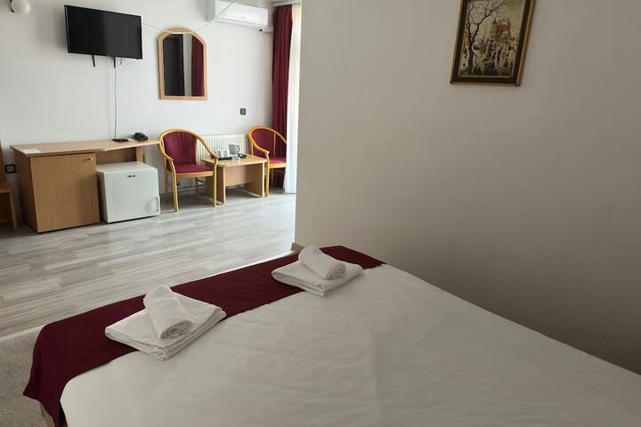Room 47 of 83