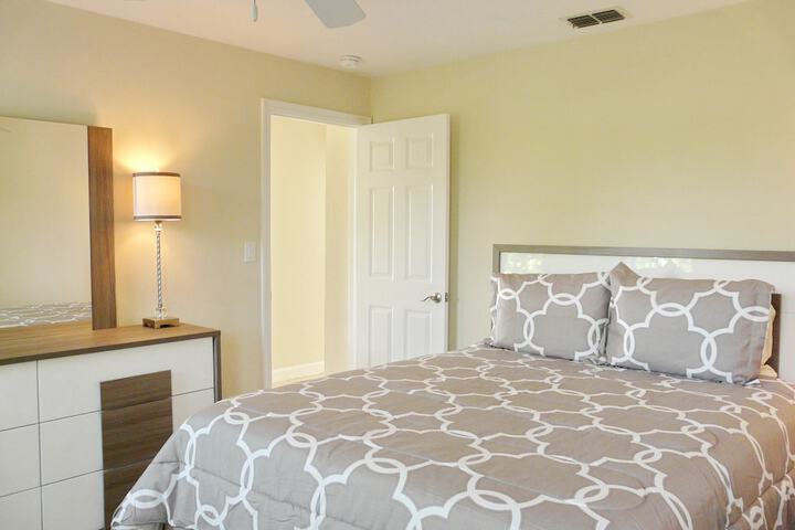 Room 7 of 48