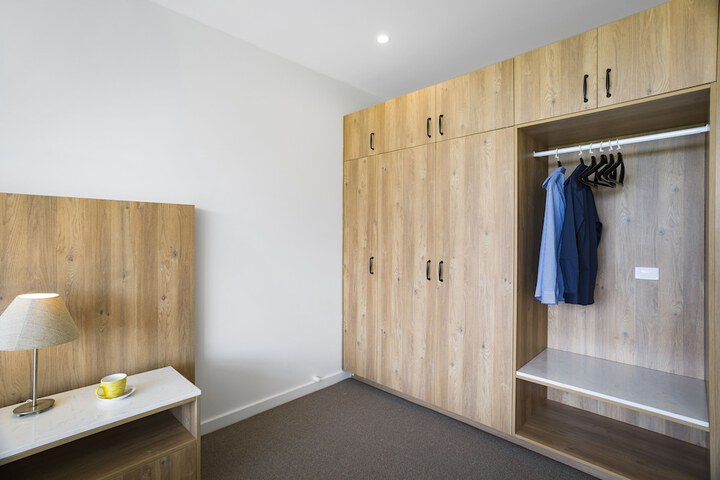 Room 14 of 33