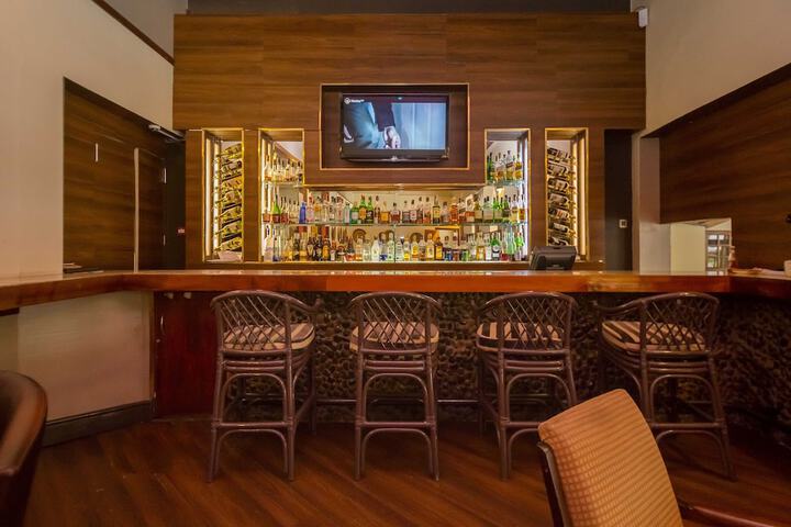 Lounge 165 of 174
