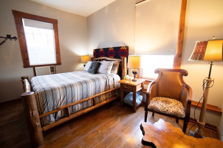 Lodge Premium Cabin Queen Bed (49 of 79)