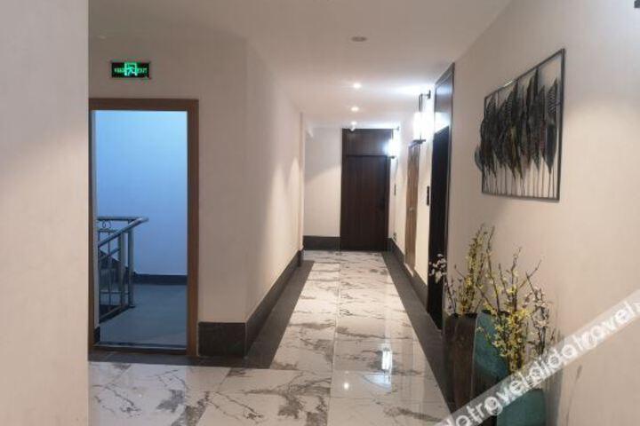 Hotel Interior 10 of 15