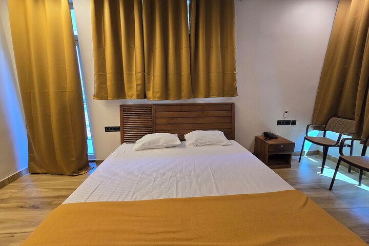 Room 6 of 23
