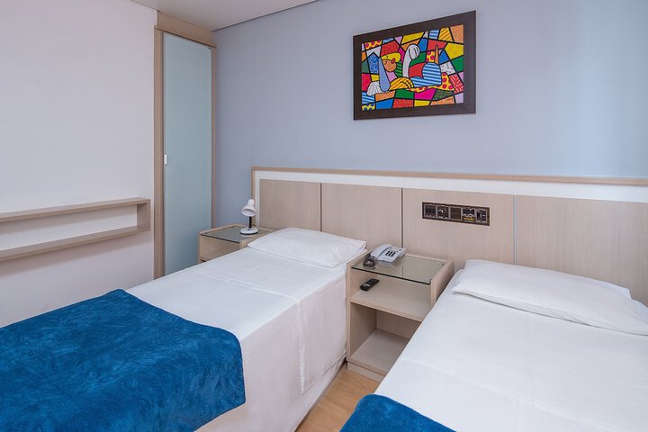 Room 14 of 82