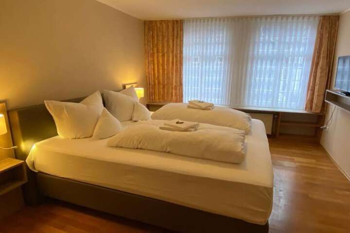 Room 15 of 44