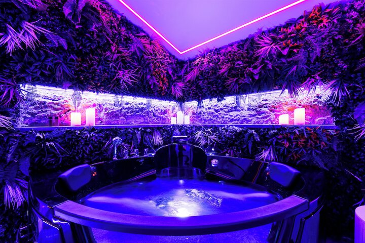 Hot Tub 150 of 178