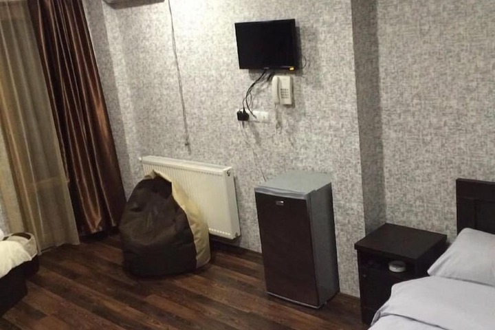 Room 9 of 23