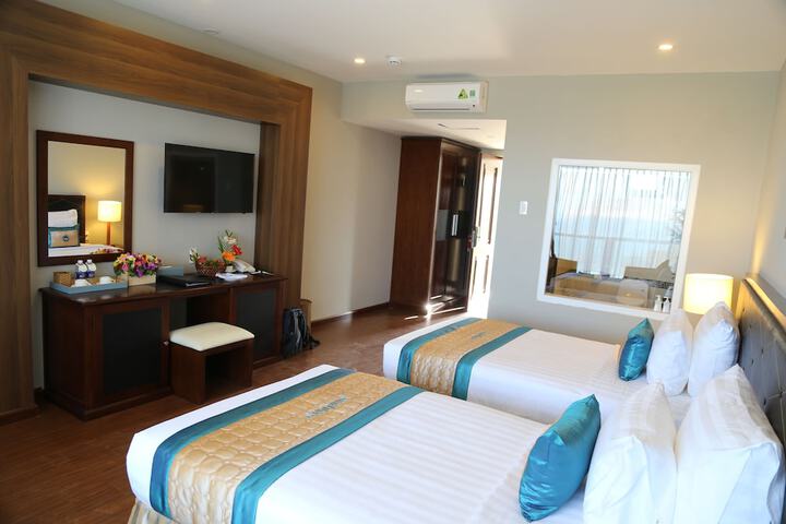 Room 20 of 99