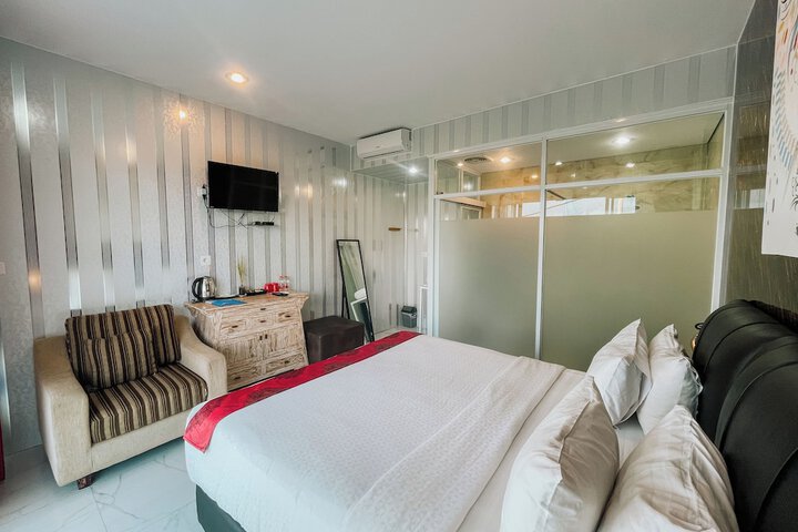 Room 14 of 87