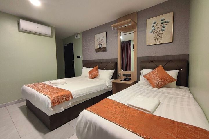 Room 27 of 60