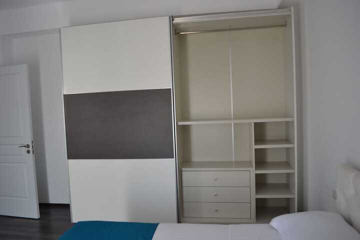 Room 18 of 32