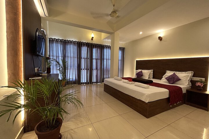 Room 6 of 44