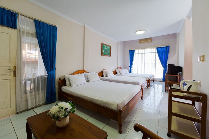 Room 16 of 50