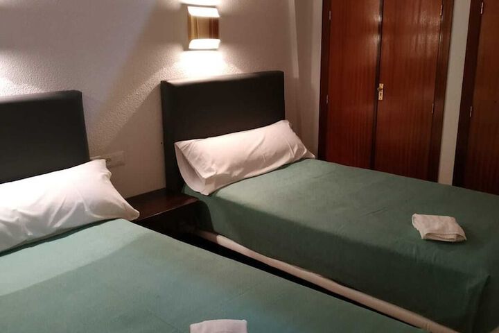 Room 9 of 47
