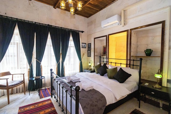 Room 5 of 22