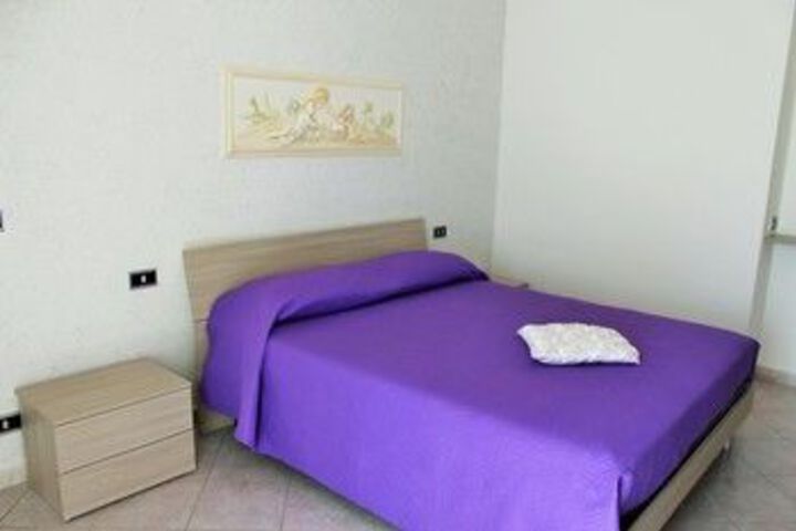 Room 18 of 27