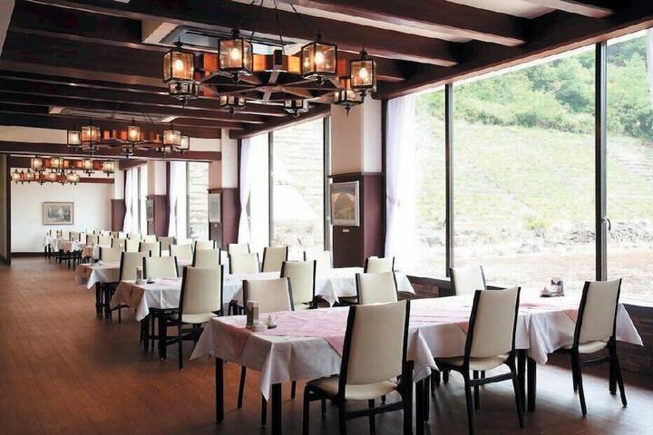 Dining Photos