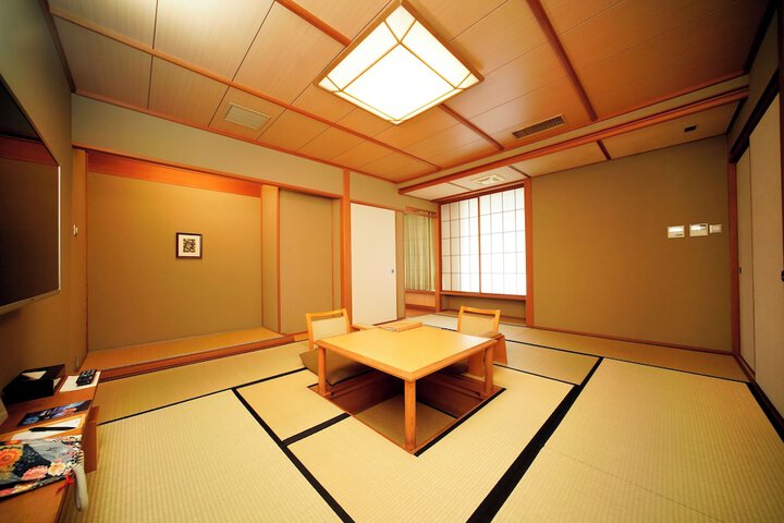 Room 17 of 64