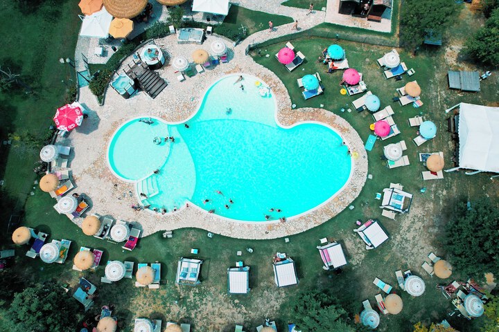 Pool 53 of 98