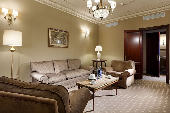 Room 49 of 130
