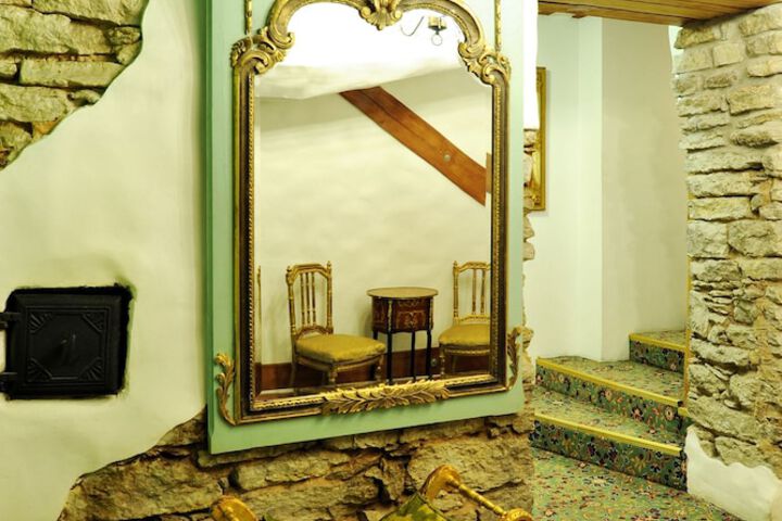 Hotel Interior 107 of 115