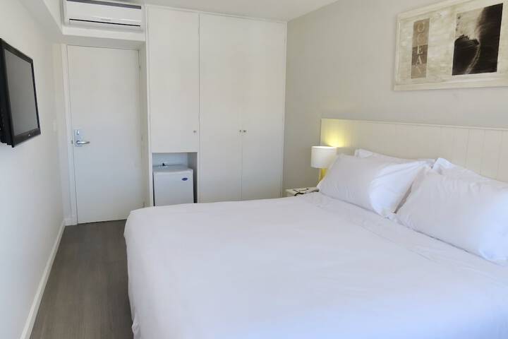 Room 14 of 118
