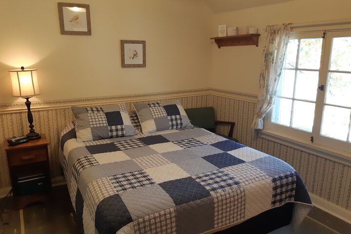 Room 36 of 215