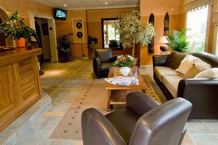 Hotel Interior 4 of 37