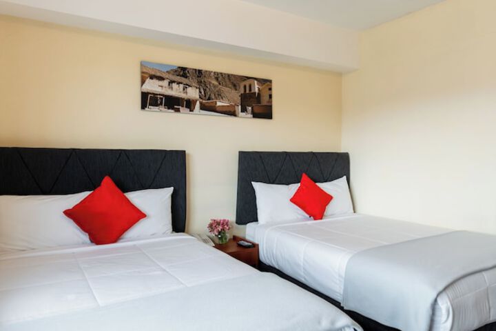 Room 14 of 25