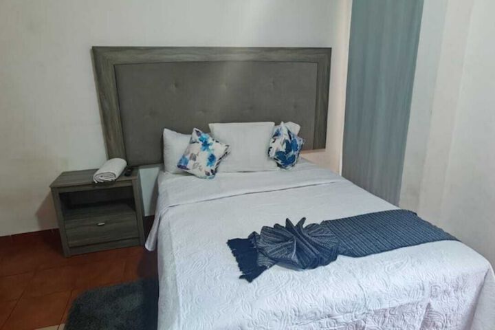 Room 86 of 242
