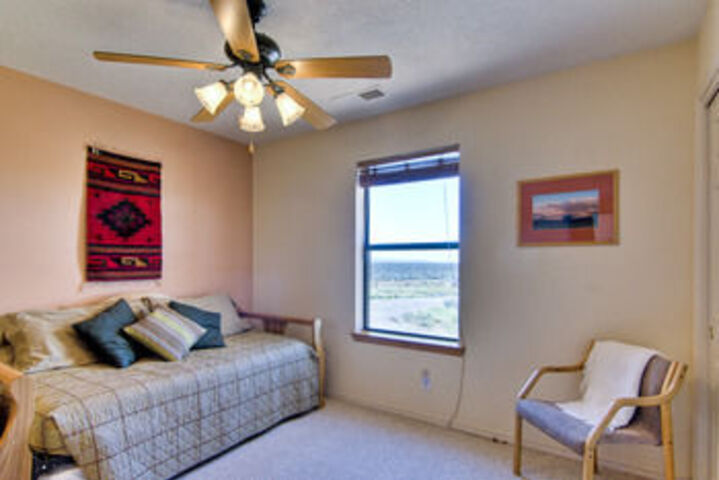 Room 12 of 27