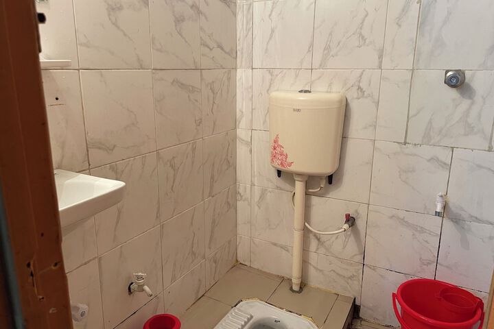 Room 14 of 18