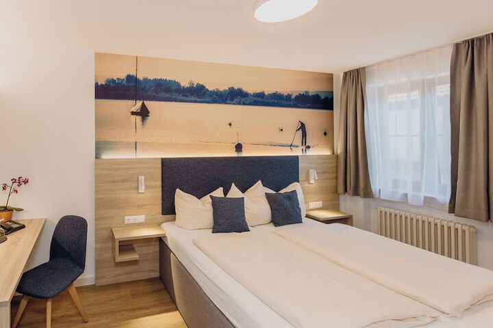 Room 15 of 43