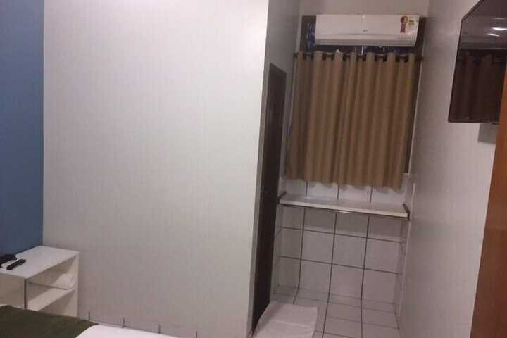 Room 28 of 52